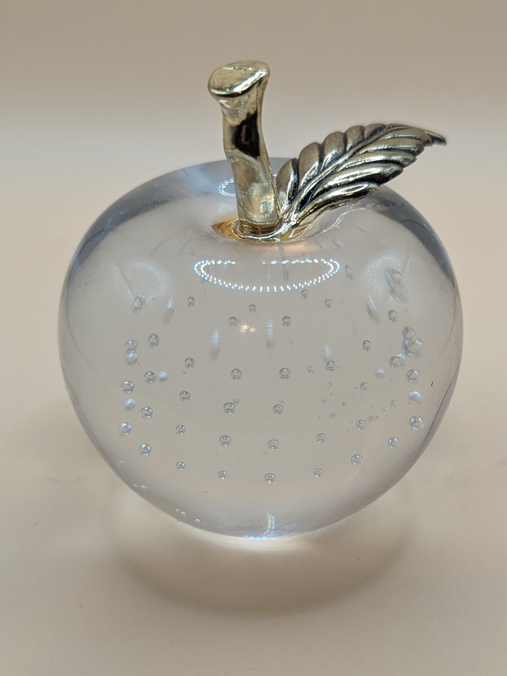 VGT Controlled Bubble Art Glass Apple Paperweight with Gold Stem -New In Box